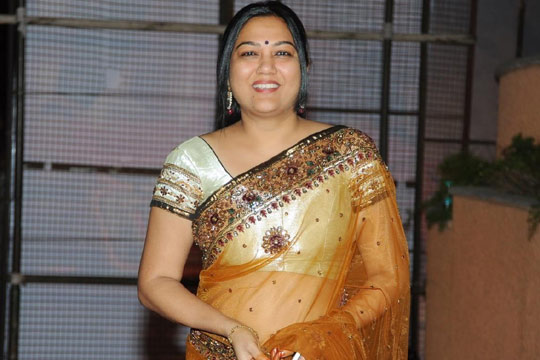 hema aunty,character artist hema,hema actress,telugu cinema insustry,hema about ntr and bunny,nagarjuna  ఈ ఆంటీ.. ఇండస్ట్రీ వదిలిపోదంట..! 